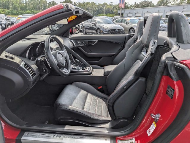 Used 2018 Jaguar F-TYPE R-Dynamic RWD image 24