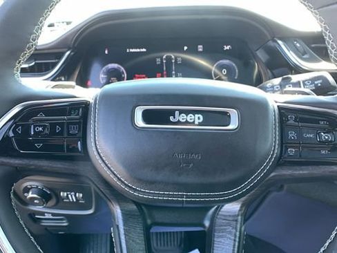 Used 2023 Jeep Grand Cherokee L Overland image 18