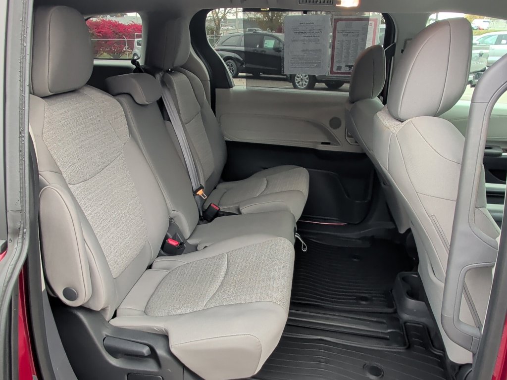 Certified 2024 Toyota Sienna LE AWD/4WD image 26
