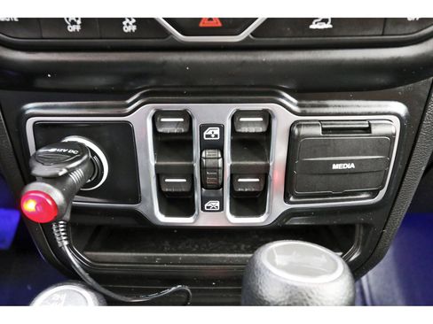 Used 2021 Jeep Wrangler Unlimited Islander image 27