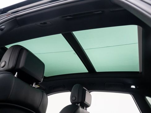 Certified 2026 Porsche Macan AWD/4WD image 18