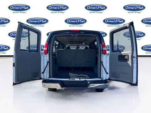 Used 2020 Chevrolet Express 3500 LT w/ LT Preferred Equipment Group RWD image 23