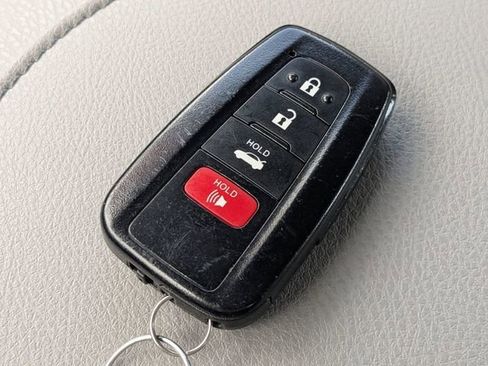 Used 2023 Toyota Camry XLE w/ Navigation Package image 31