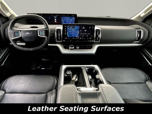 Used 2025 Ford Expedition Platinum AWD/4WD image 7