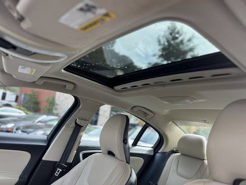 Used 2013 Volvo S60 T5 image 12