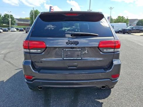 Used 2015 Jeep Grand Cherokee Altitude AWD/4WD image 7