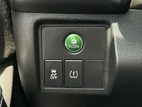 Used 2018 Honda HR-V LX image 19