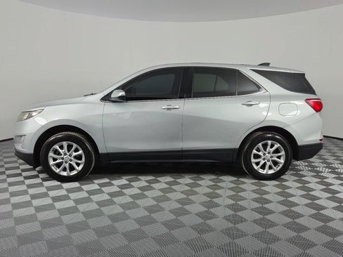 Used 2018 Chevrolet Equinox LT FWD image 4
