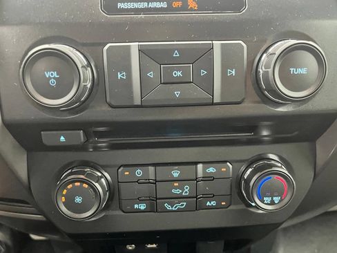 Used 2015 Ford F150 XLT w/ Equipment Group 301A Mid RWD image 26