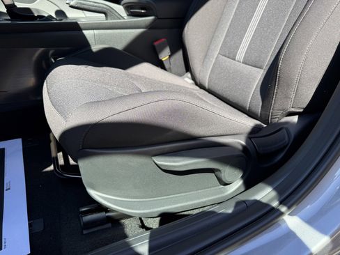 New 2026 Hyundai Elantra SE image 11