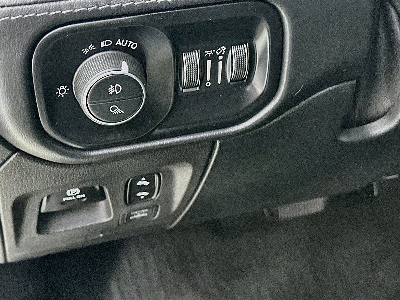 Used 2022 RAM 1500 Limited AWD/4WD image 10