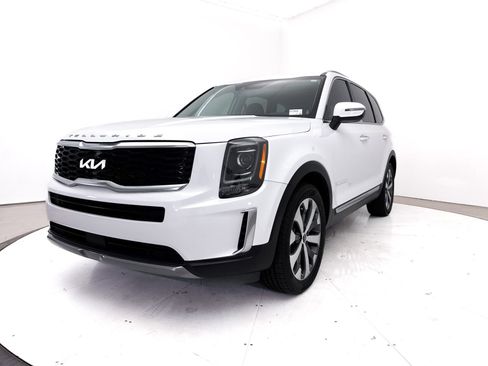Used 2022 Kia Telluride S FWD image 16