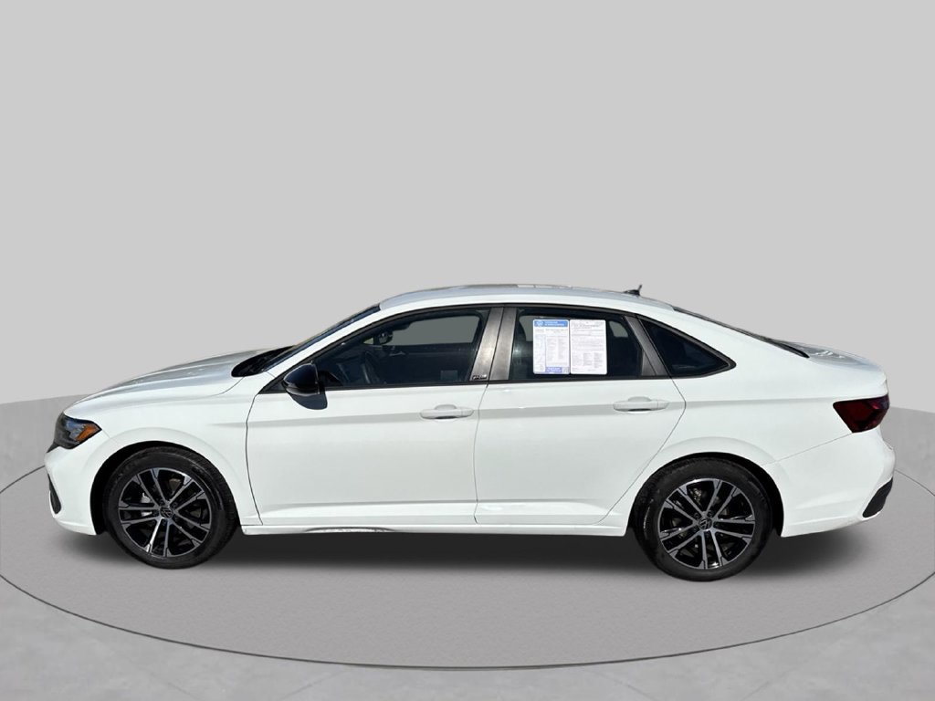 Certified 2024 Volkswagen Jetta Sport FWD image 4