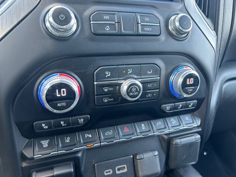 Used 2023 GMC Sierra 3500 Denali w/ Denali Ultimate Package image 18