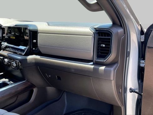 Used 2026 GMC Sierra 1500 SLT RWD image 18