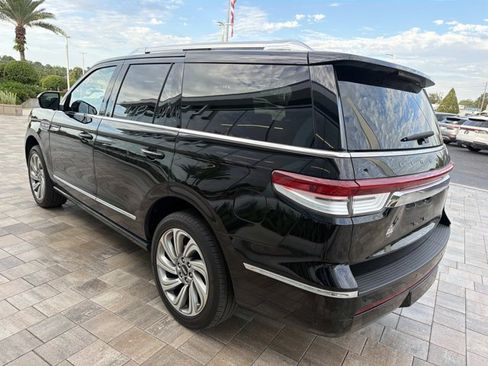 Used 2022 Lincoln Navigator Reserve RWD image 4