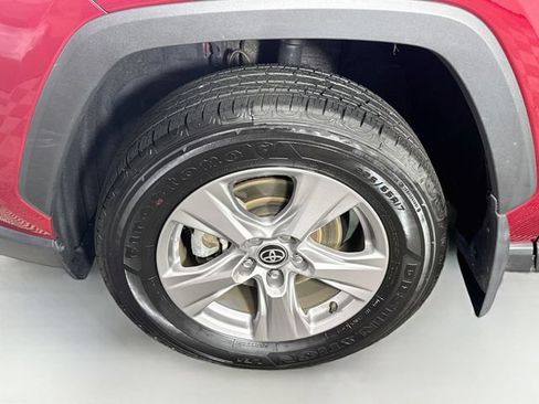 Used 2025 Toyota RAV4 XLE w/ Convenience Package AWD/4WD image 4