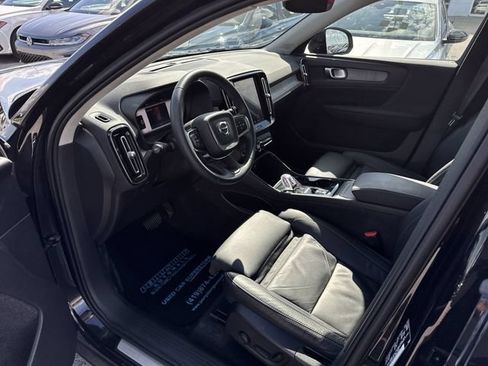 Used 2023 Volvo XC40 B5 Plus w/ Driver Assist Package AWD/4WD image 10