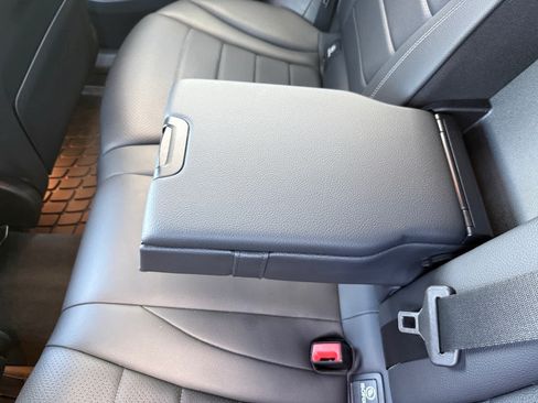 Certified 2022 Mercedes-Benz GLC 300 image 17