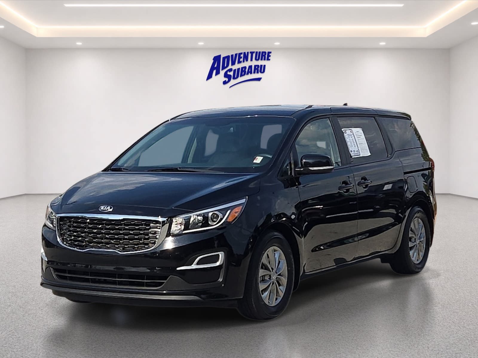 Used 2020 Kia Sedona LX FWD image 2