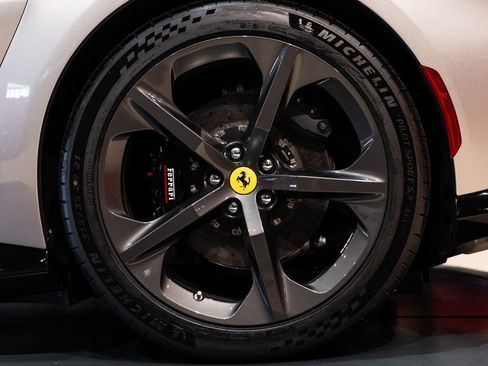 Used 2025 Ferrari 12Cilindri image 14