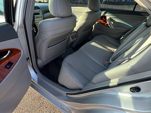 Used 2011 Toyota Camry SE image 20