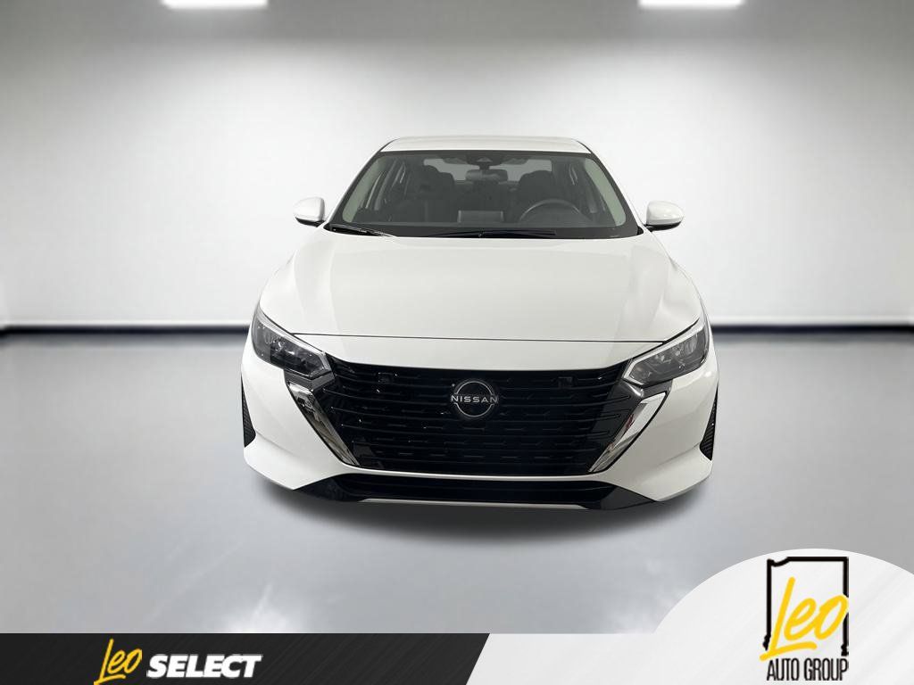 Used 2025 Nissan Sentra SV w/ All-Weather Package FWD image 2