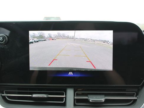 Used 2025 Chevrolet Trax LT w/ LT Convenience Package image 48