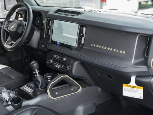 New 2026 Ford Bronco Badlands w/ Sasquatch Package AWD/4WD image 29