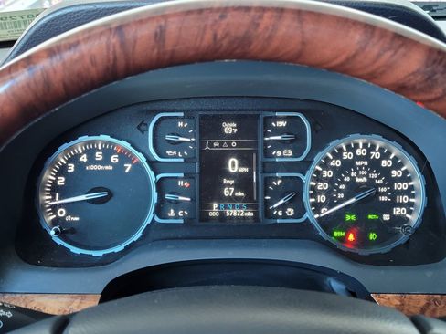 Used 2021 Toyota Tundra Platinum image 17