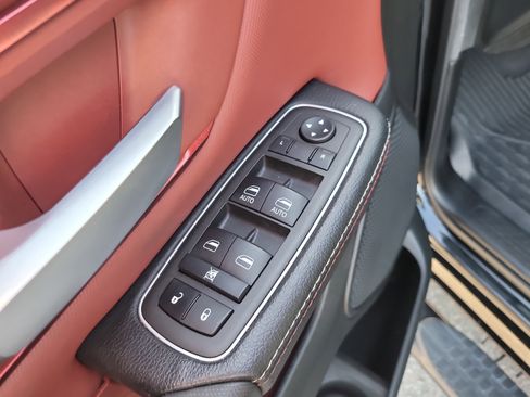 Used 2022 RAM 1500 Rebel w/ Night Edition image 16