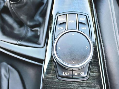 Used 2017 BMW 340i xDrive Sedan image 21