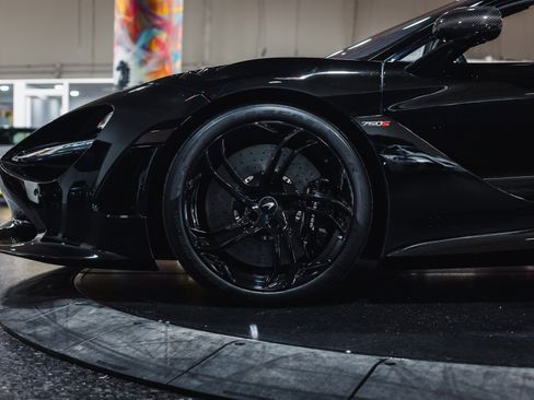 Used 2024 McLaren 750S Spider image 10