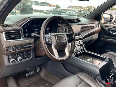 Certified 2023 GMC Yukon Denali w/ LPO, Floor Liner Package image 17