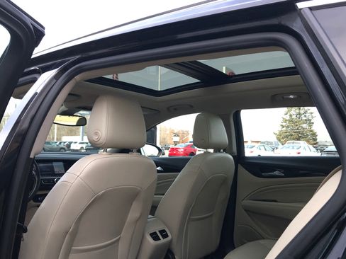 Used 2018 Buick Regal Essence w/ Driver Confidence Package #1 image 31