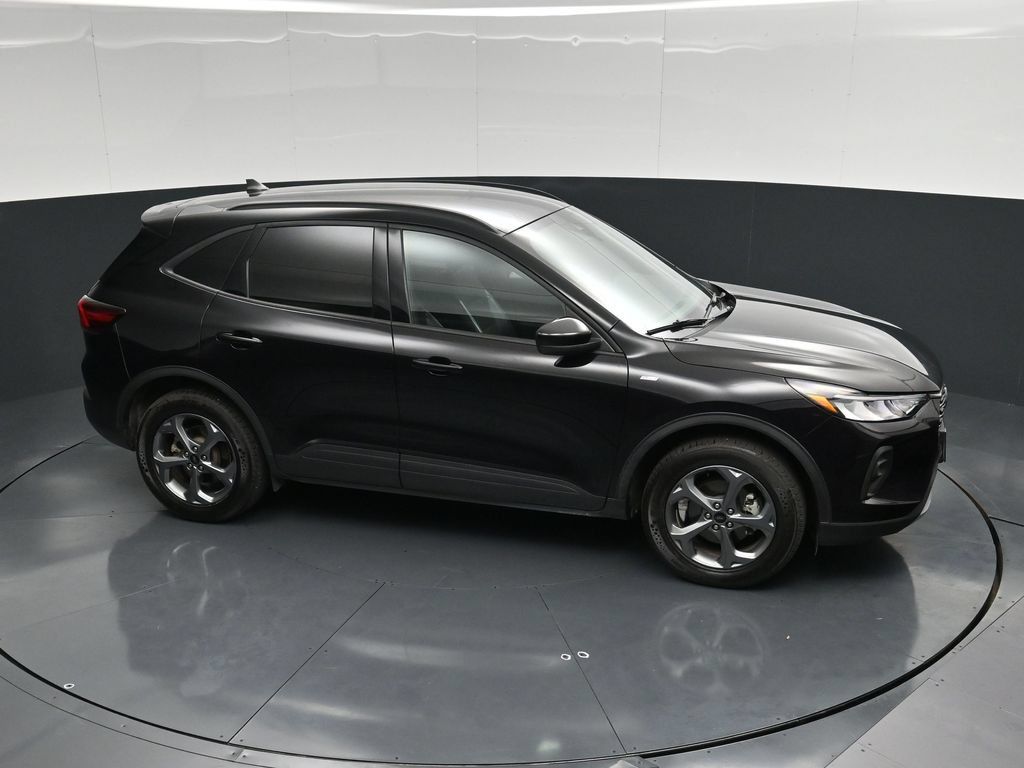 Used 2025 Ford Escape ST-Line Select AWD/4WD image 40