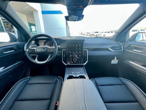 New 2026 GMC Acadia Denali w/ Super Cruise Package image 2