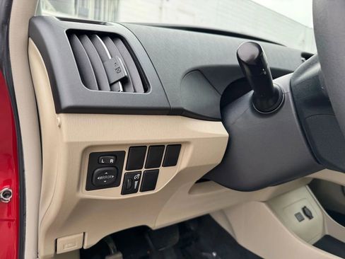 Used 2012 Toyota Prius Two image 12