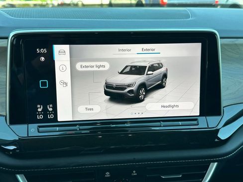Used 2026 Volkswagen Atlas SE FWD image 27