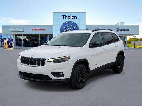 Used 2022 Jeep Cherokee Latitude Lux AWD/4WD image 2