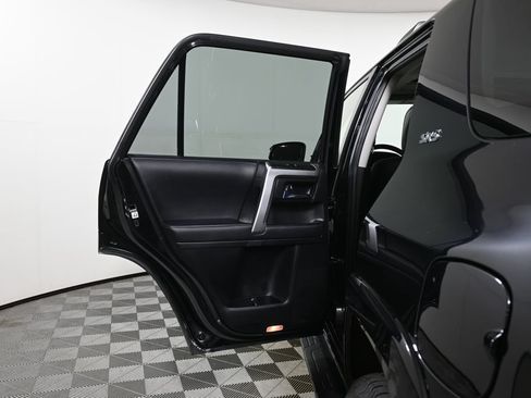 Used 2023 Toyota 4Runner SR5 Premium w/ Moonroof Package AWD/4WD image 30