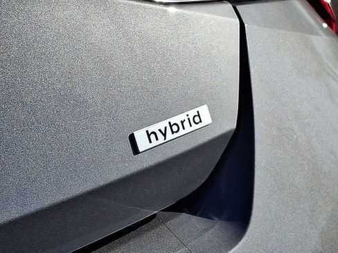 Used 2024 Hyundai Elantra Limited image 34