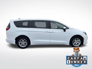 Used 2023 Chrysler Voyager LX video 2
