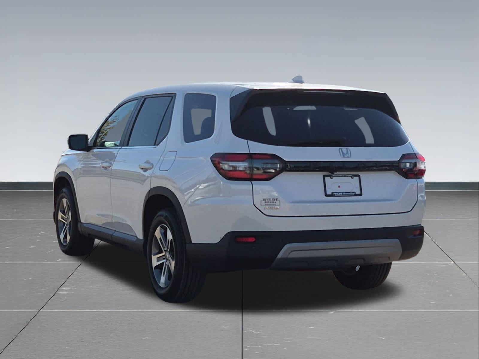 Certified 2024 Honda Pilot EX-L image 4