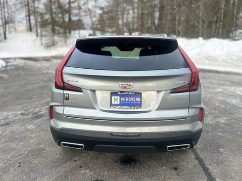 Used 2025 Cadillac XT4 Premium Luxury image 7
