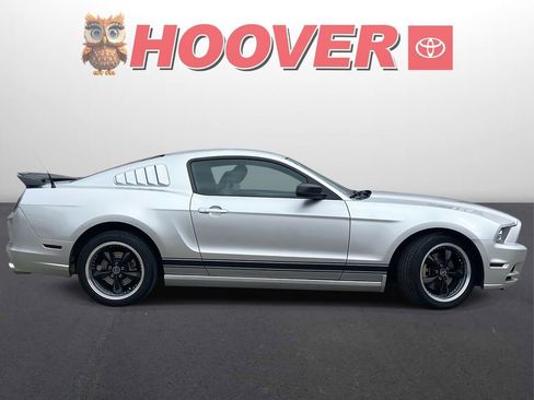 Used 2014 Ford Mustang Coupe image 2