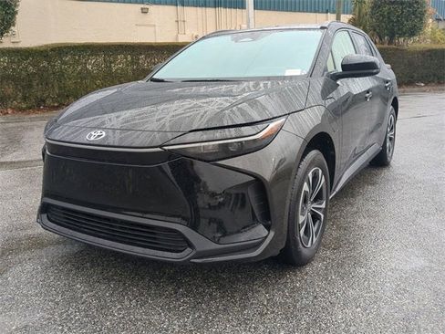 Used 2024 Toyota bZ4X XLE image 8