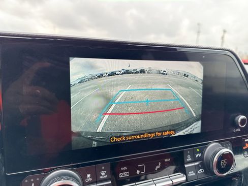 Used 2023 Toyota Highlander XSE image 25