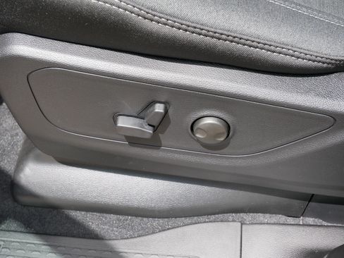 New 2026 RAM 1500 Big Horn AWD/4WD image 13