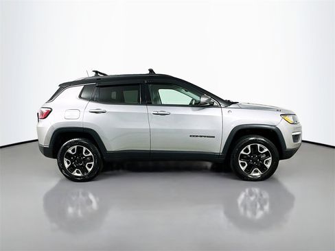 Used 2018 Jeep Compass Trailhawk image 9
